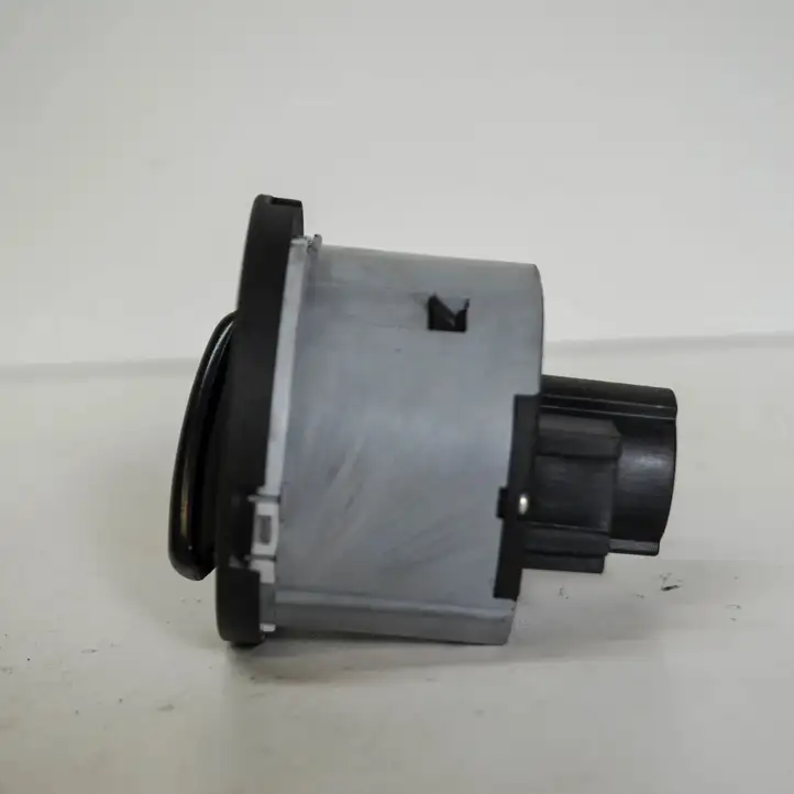Skoda Octavia Mk2 (1Z) (2004 - 2013) 1Z0941431K Включатель фонарей — фото 2