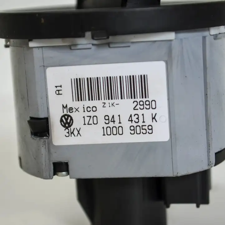 Skoda Octavia Mk2 (1Z) (2004 - 2013) 1Z0941431K Включатель фонарей — фото 6