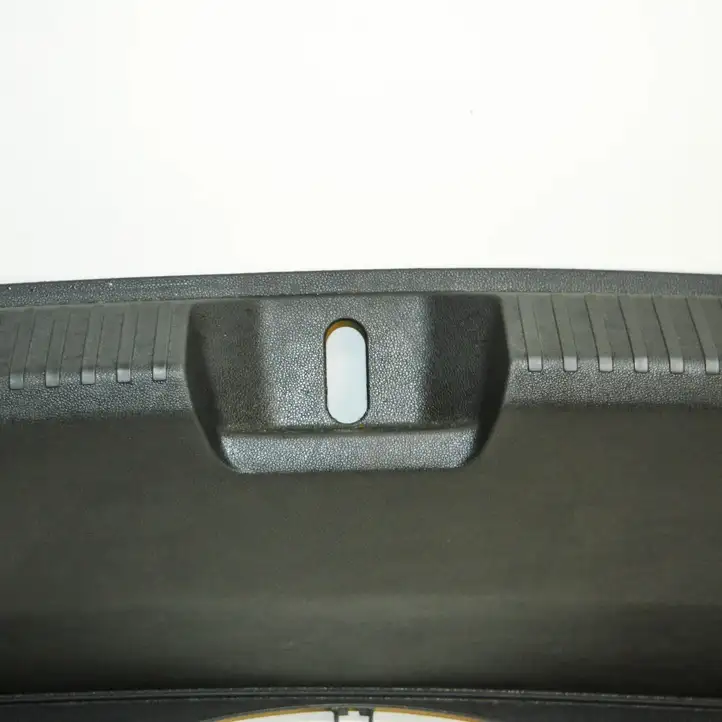 Seat Leon (5F) (2012 - 2019) 5F0863459A Отделка порога багажника — фото 2
