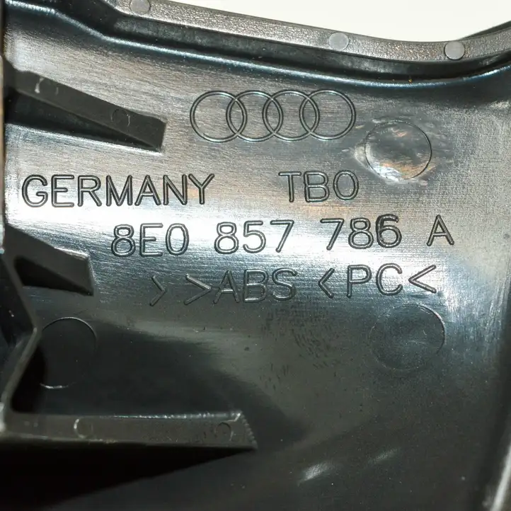 Seat Exeo (3R) (2008 - 2013) 8E0857786A Прочие детали салона — фото 6
