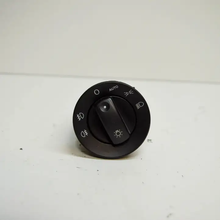 Seat Exeo (3R) (2008 - 2013) 3R0941531A Включатель фонарей — фото 1