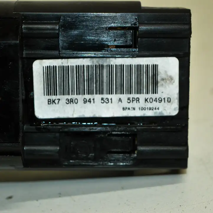 Seat Exeo (3R) (2008 - 2013) 3R0941531A Включатель фонарей — фото 6