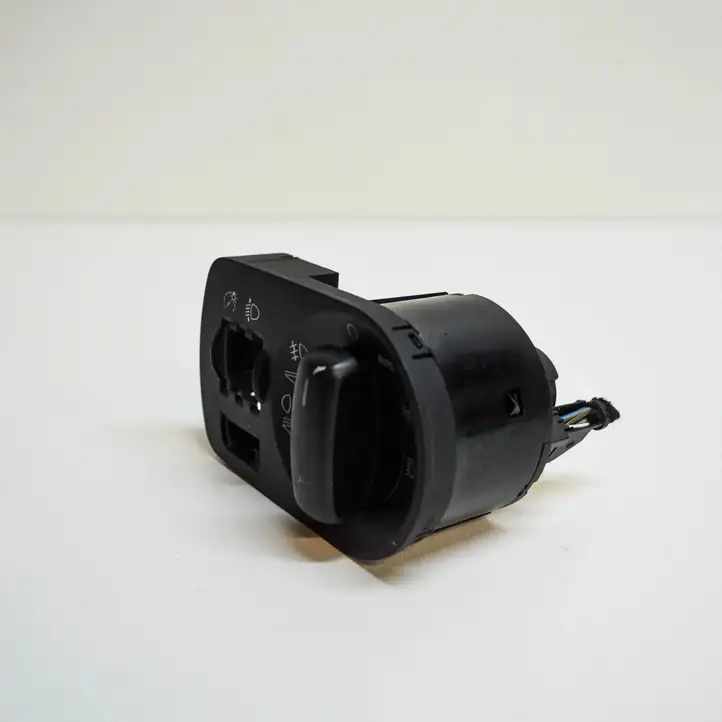 Audi A3/S3 8P (2004 - 2008) 8P2941531Q Включатель фонарей — фото 2