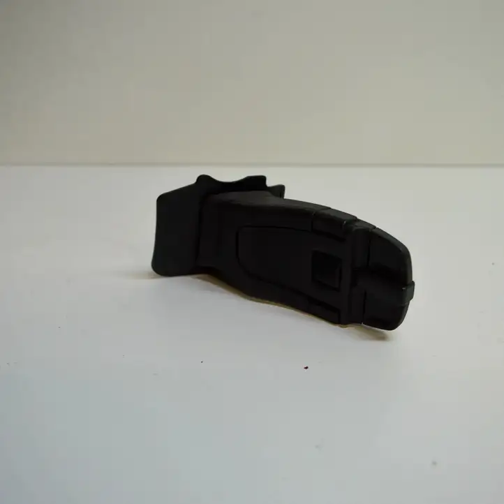 Seat Ibiza IV (6J,6P) (2008 - 2017) 5J0959849 Кнопка фаркопа в багажнике — фото 3