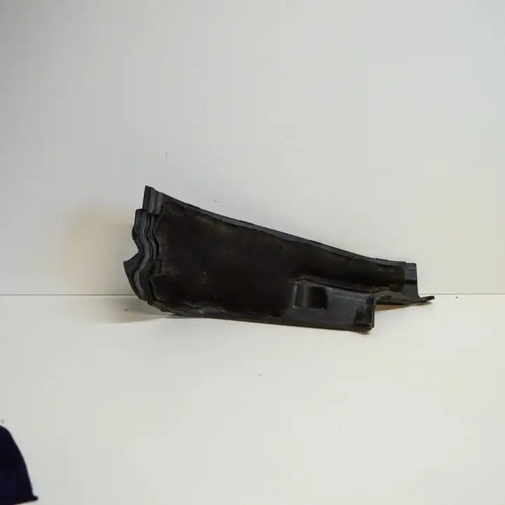 BMW 5 F10 F11 (2009 - 2016) 7211464 Прочие детали моторного отсека — фото 4