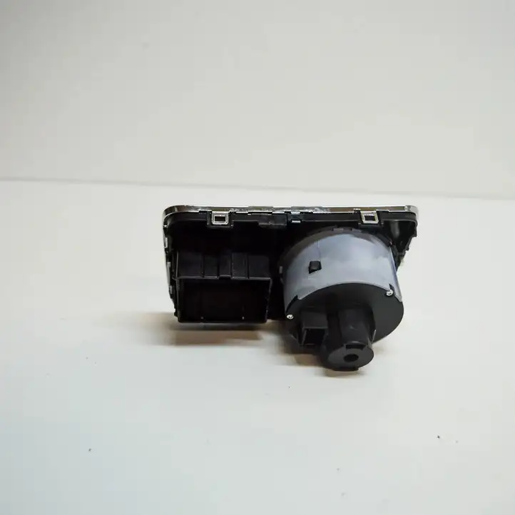 Skoda Superb B6 (3T) (2008 - 2015) 3T0941431B Включатель фонарей — фото 3