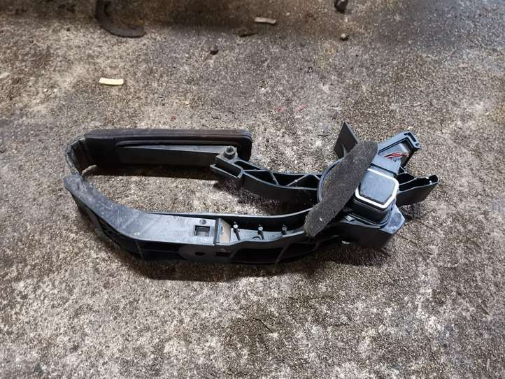 Mercedes-Benz E W211 (2002 - 2009)  A2113000404 Педаль акселератора