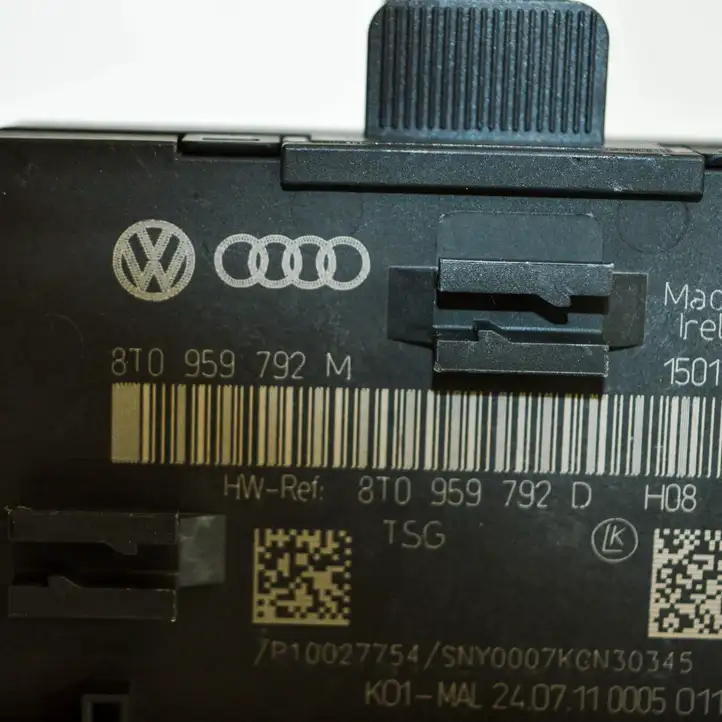 Audi A4 S4 B8 8K (2011 - 2015) 8T0959792M Блок управления дверью — фото 4