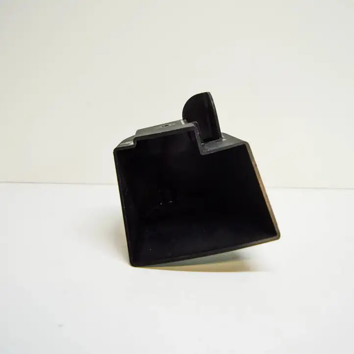 BMW X4 F26 (2014 - 2017) 9211292 Прочие детали моторного отсека — фото 1