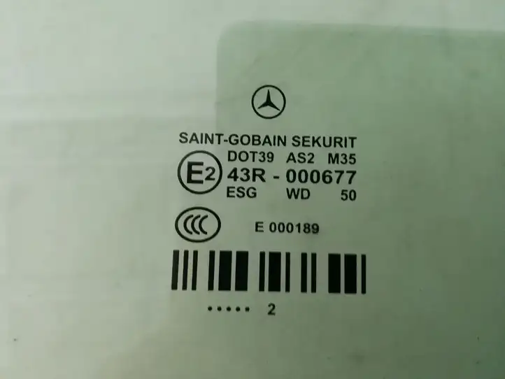 Mercedes-Benz E W212 (2009 - 2016) A2127250810 Стекло передней двери — фото 2