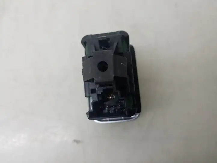 Mercedes-Benz E W212 (2009 - 2016) A2049058102 Блок кнопок стеклоподъемников — фото 3