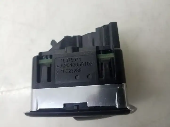 Mercedes-Benz E W212 (2009 - 2016) A2049058102 Блок кнопок стеклоподъемников — фото 2