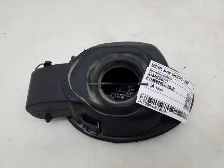 Mercedes-Benz ML W164 (2005 - 2011) A1646300767 Крышка топливного бака — фото 2