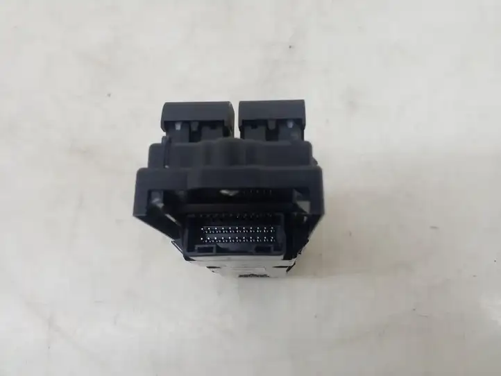 Lexus IS III XE30 (2013 - 2016) 7423153161 Блок кнопок стеклоподъемников — фото 2