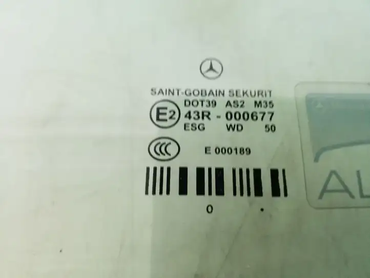 Mercedes-Benz E W212 (2009 - 2016) A2127250610 Стекло передней двери — фото 3