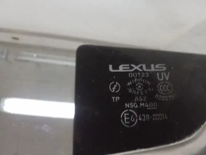 Lexus GS 300 350 430 450h (2004 - 2007) 6812430550 Форточка двери — фото 2