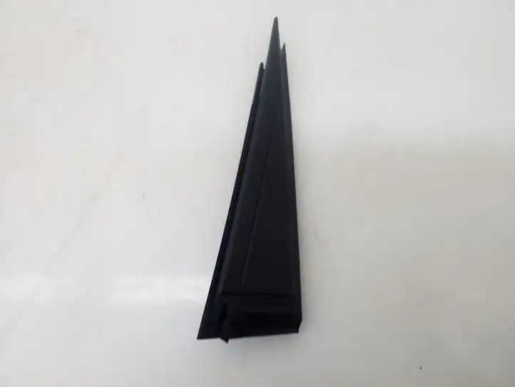Toyota Corolla Verso AR10 (2004 - 2009) 674880F010 Прочая отделка задней двери — фото 1