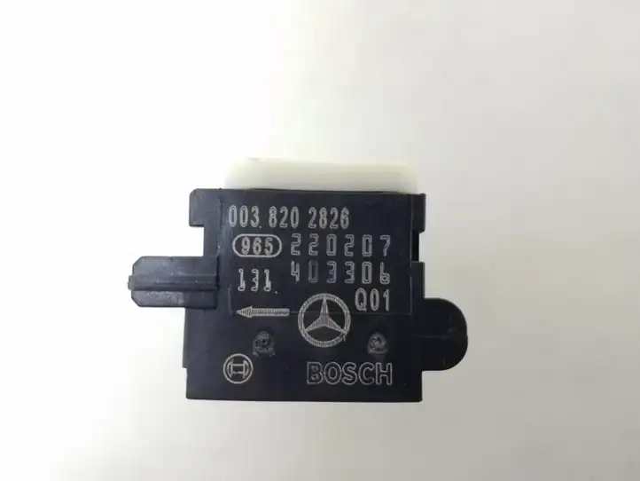 Mercedes-Benz S W221 (2005 - 2013) A0038202826 Датчик удара SRS — фото 3