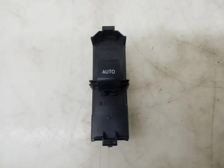 Lexus GS 300 350 430 450h (2004 - 2007) 8403030110 Блок кнопок стеклоподъемников — фото 1