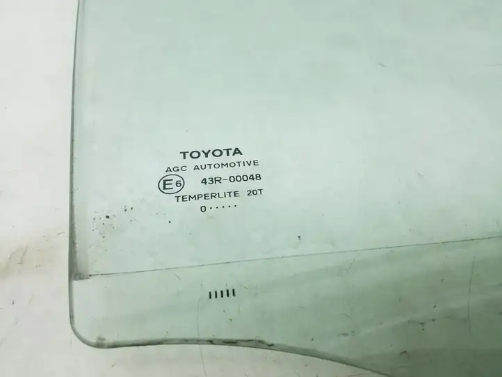 Toyota Avensis T270 (2009 - 2012) 6810305150 Стекло задней двери — фото 2
