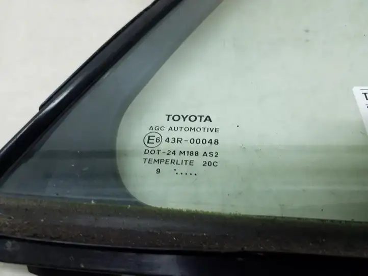 Toyota Avensis T270 (2009 - 2012) 6812305100 Форточка двери — фото 2