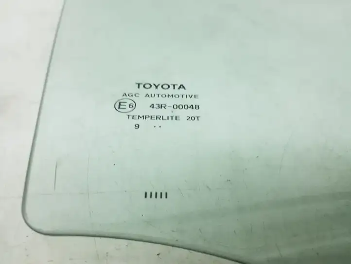 Toyota Avensis T270 (2009 - 2012) 6810305150 Стекло задней двери — фото 2