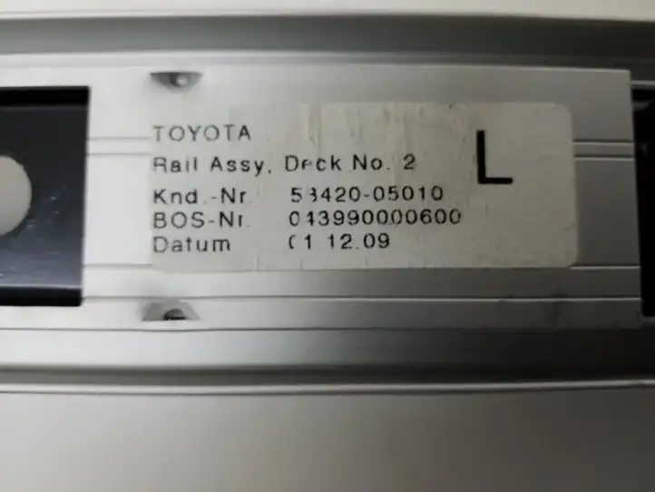 Toyota Avensis T270 (2009 - 2012) Прочая отделка багажника — фото 3