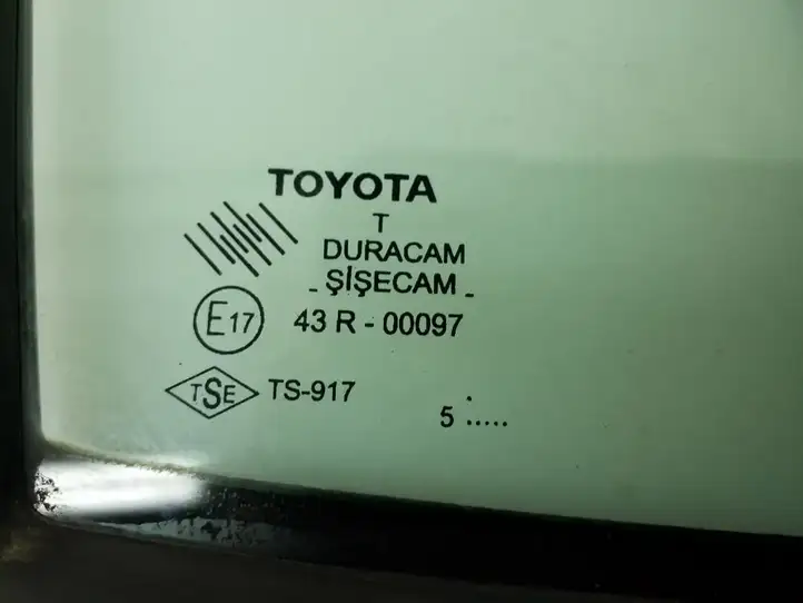 Toyota Corolla Verso AR10 (2004 - 2009) 681250F010 Треугольное стекло кузова — фото 2