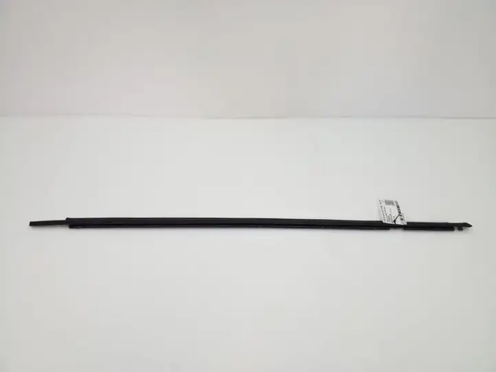 Toyota Corolla Verso AR10 (2004 - 2009) 7571064010 Накладка стекла передней двери — фото 1