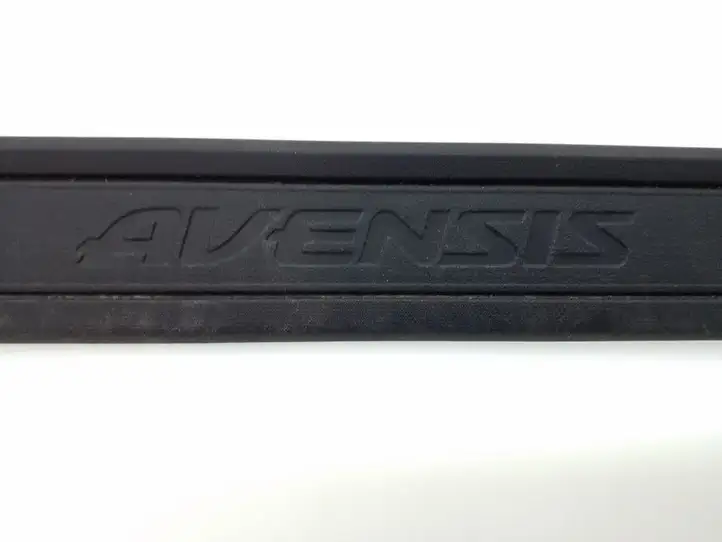 Toyota Avensis T270 (2009 - 2012) 6791205040 Внутренняя отделка переднего порога — фото 2