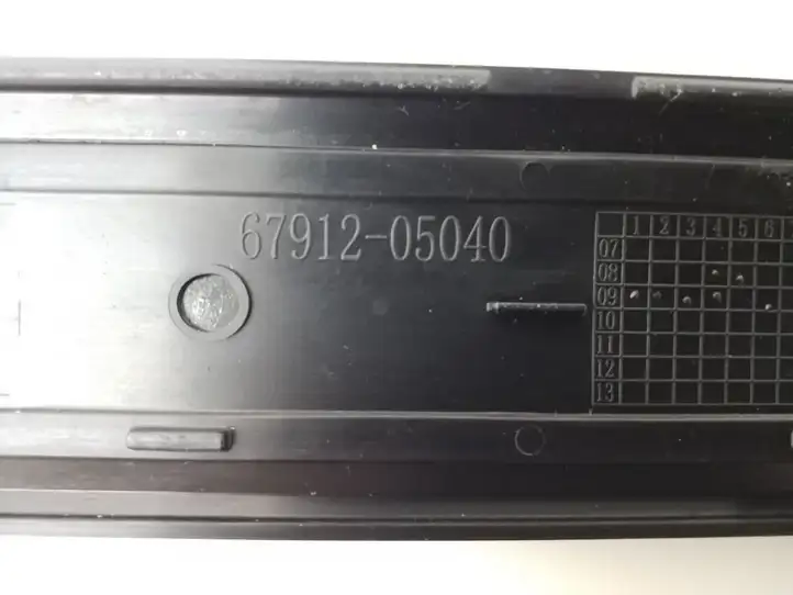 Toyota Avensis T270 (2009 - 2012) 6791205040 Внутренняя отделка переднего порога — фото 3