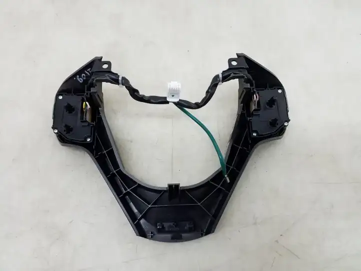 Toyota Avensis T270 (2009 - 2012) 4510005570 Кнопки на рулевом колесе — фото 2
