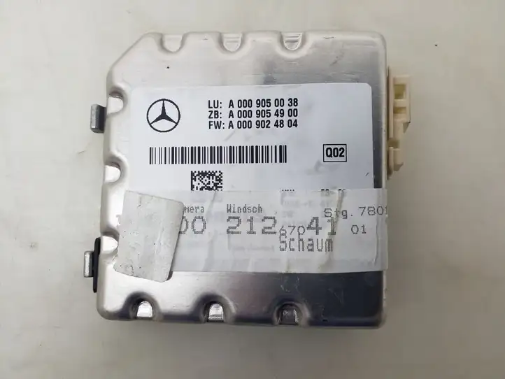Mercedes-Benz E W212 (2009 - 2016) A0009050038 Камера в лобовом стекле — фото 2