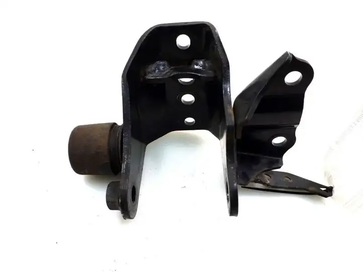 Toyota Auris 150 (2006 - 2012) 123210R010 Кронштейн двигателя — фото 2