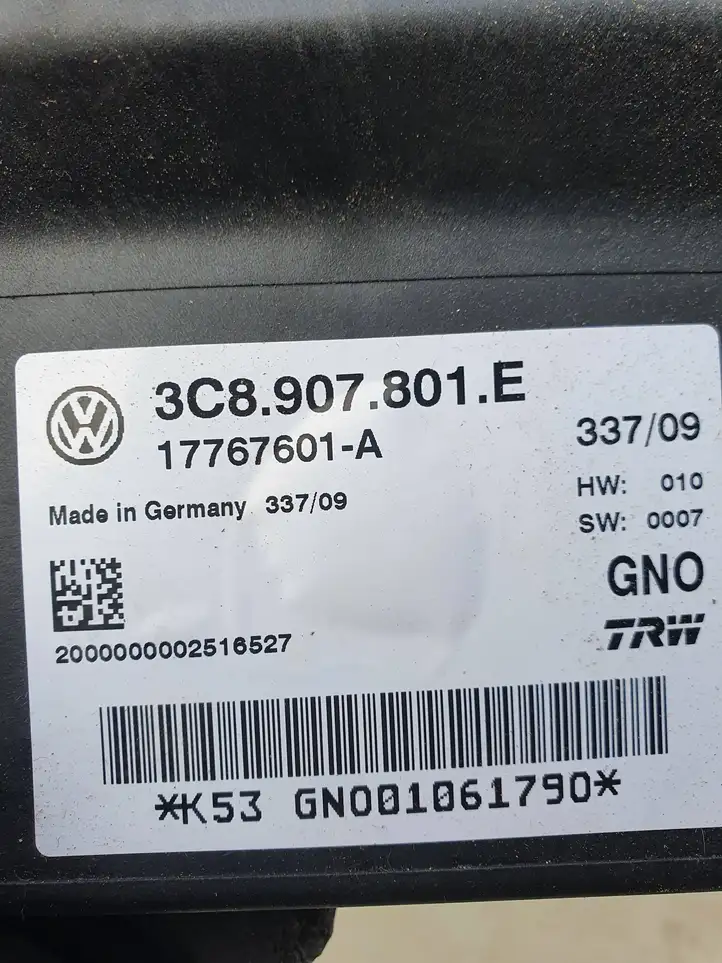 Volkswagen PASSAT B6 (2005 - 2010) 3C8907801E Блок управления стояночным тормозом — фото 2