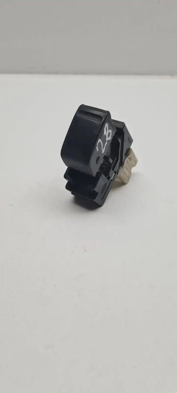 Subaru Forester SG (2006 - 2008) Кнопка стеклоподъемников — фото 1