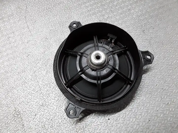 Toyota Verso (2009 - 2012) Динамики передних дверей — фото 2