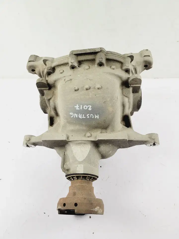 Ford Mustang VI (2015 - )  RFFR3W4033EB Задний редуктор