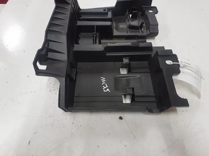 BMW 3 F30 F35 F31 (2012 - 2018) 51477239176 Крышка ящика аккумулятора — фото 2