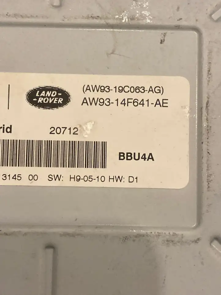 Land Rover Range Rover Sport L494 (2009 - 2013) AW9314F641AE Усилитель антенны — фото 4