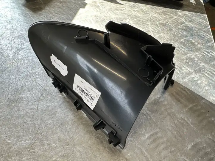 Citroen C4 Grand Picasso (2013 - 2016) 95102051227 Прочие детали салона — фото 1
