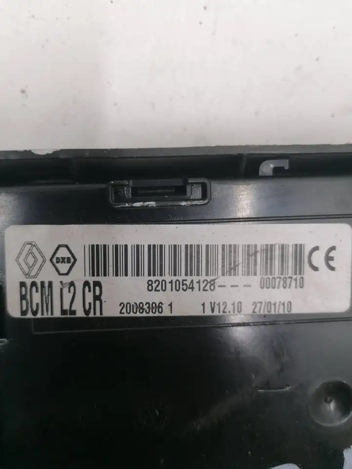 Renault Clio III (2005 - 2012) 8201054128 Модуль комфорта — фото 2