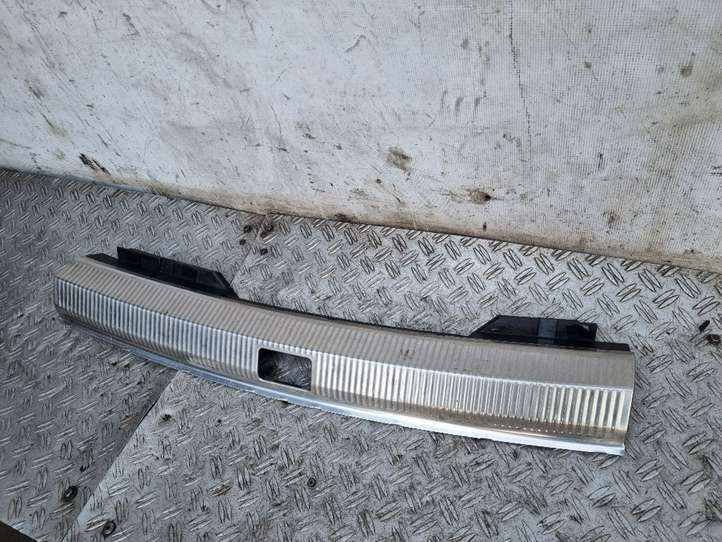 Audi A4 (2007 - 2011)  8K9864483 Отделка порога багажника