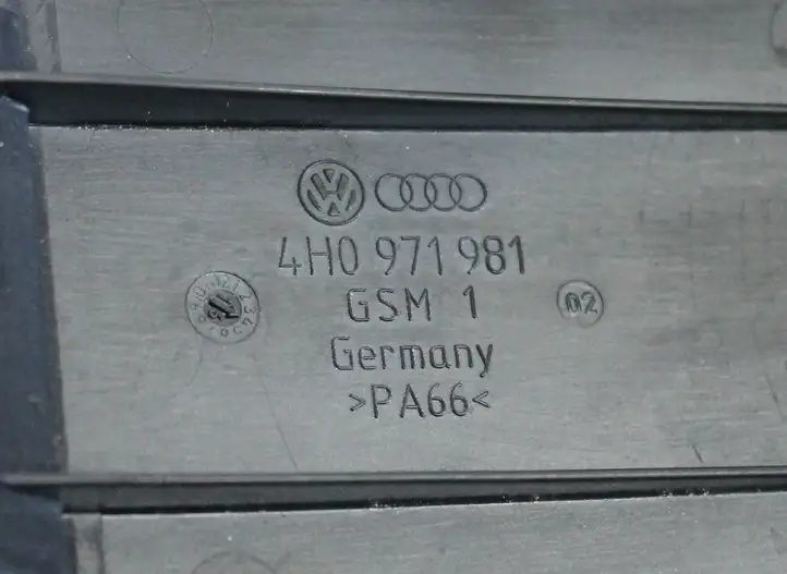 Audi A6 C7 (2014 - 2018) 4H0971981 Прочие внешние детали — фото 3
