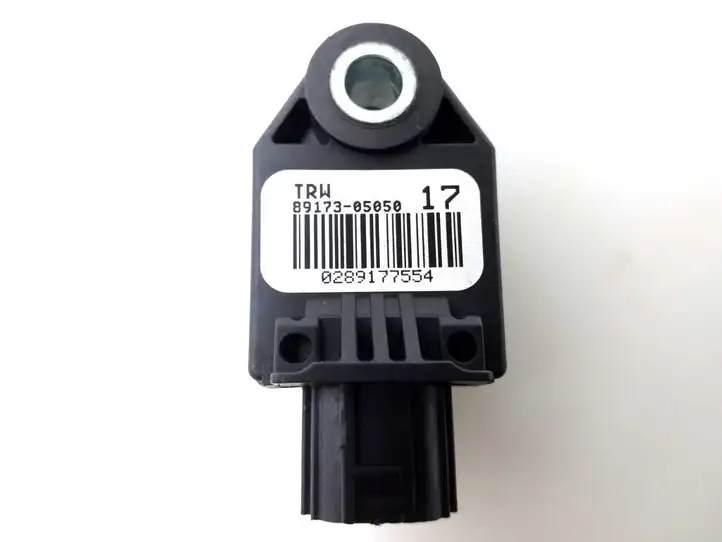 Toyota Verso (2009 - 2012) 8917305050 Датчик удара SRS — фото 2