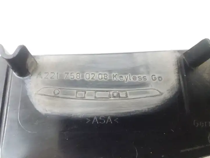 Mercedes-Benz S W221 (2005 - 2013) A2217580208 Подсветка номера — фото 2