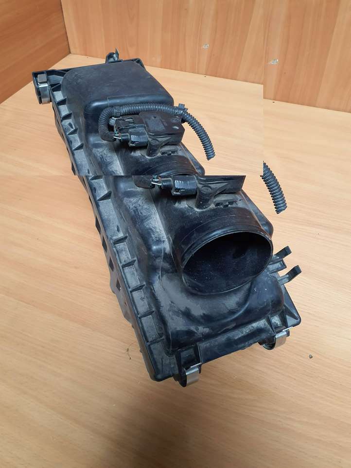 Toyota Avensis T250 (2003 - 2006)  22204-0N010 Коробка воздушного фильтра