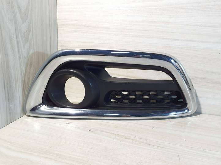 Renault Captur (2013 - 2020)  620752406R Декоративная решётка противотуманной фары