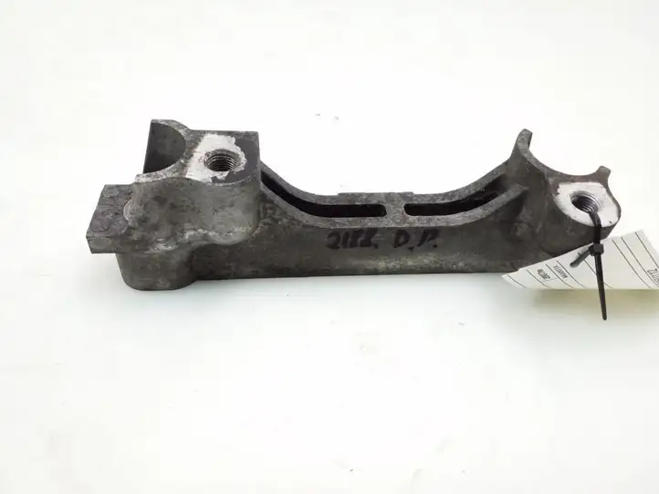 Toyota RAV 4 (XA30) (2006 - 2016) 1234126010 Кронштейн двигателя — фото 1