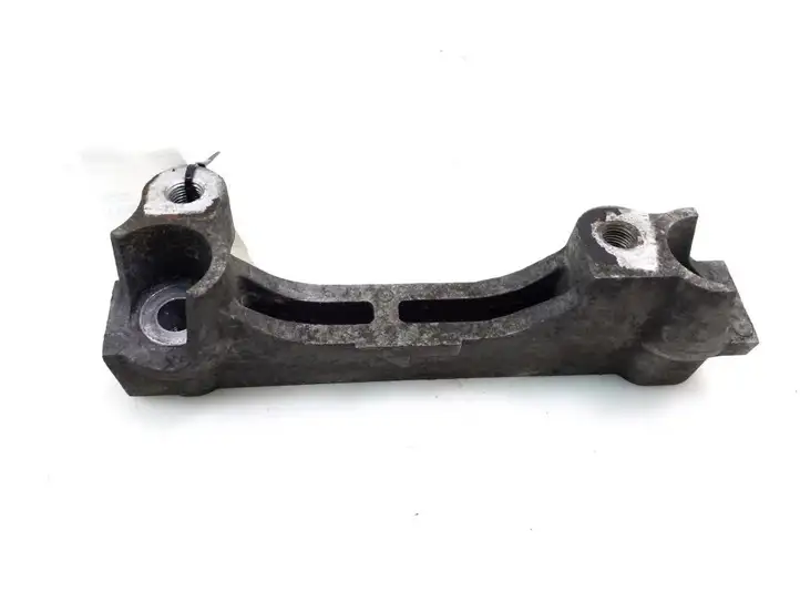 Toyota RAV 4 (XA30) (2006 - 2016) 1234126010 Кронштейн двигателя — фото 4